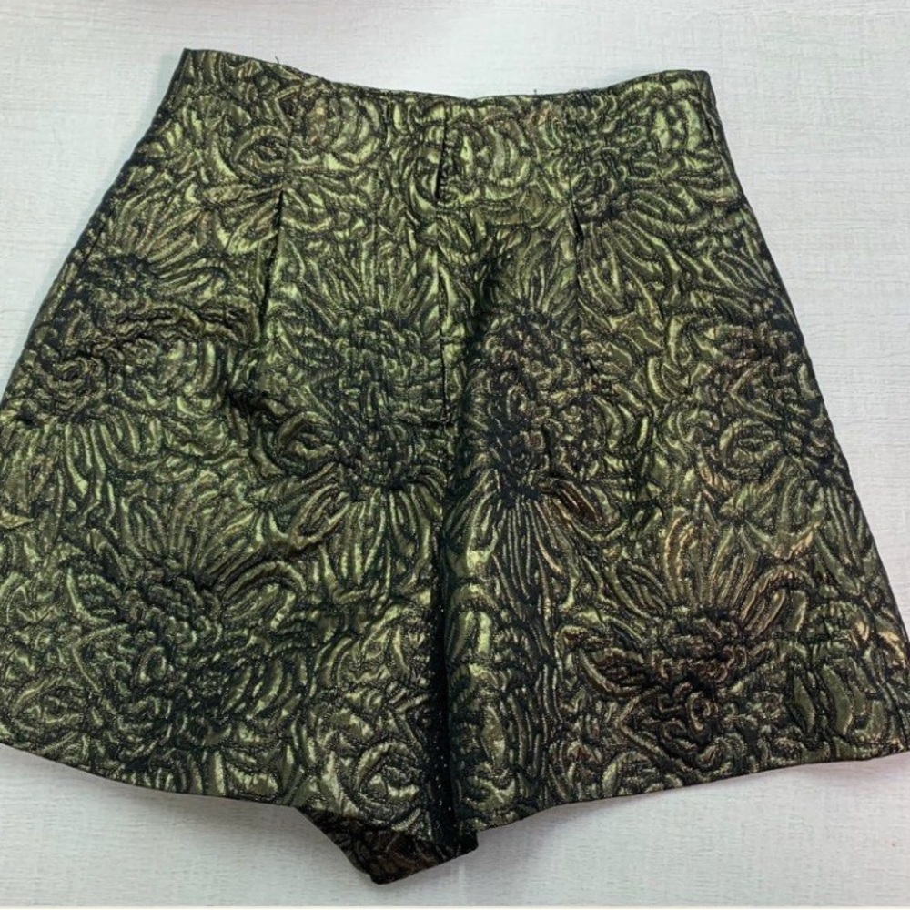 ZARA: Gold and black high waist brocade shorts - Picture 3 of 6